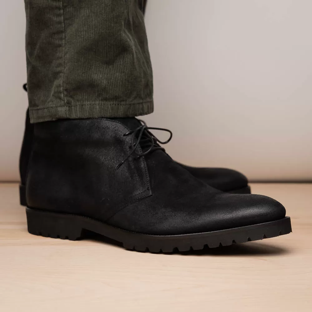 46-602-BLK REZZA Suede Calfskin Chukka Boot Black