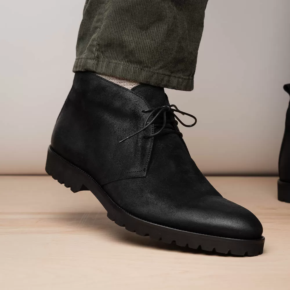 46-602-BLK REZZA Suede Calfskin Chukka Boot Black