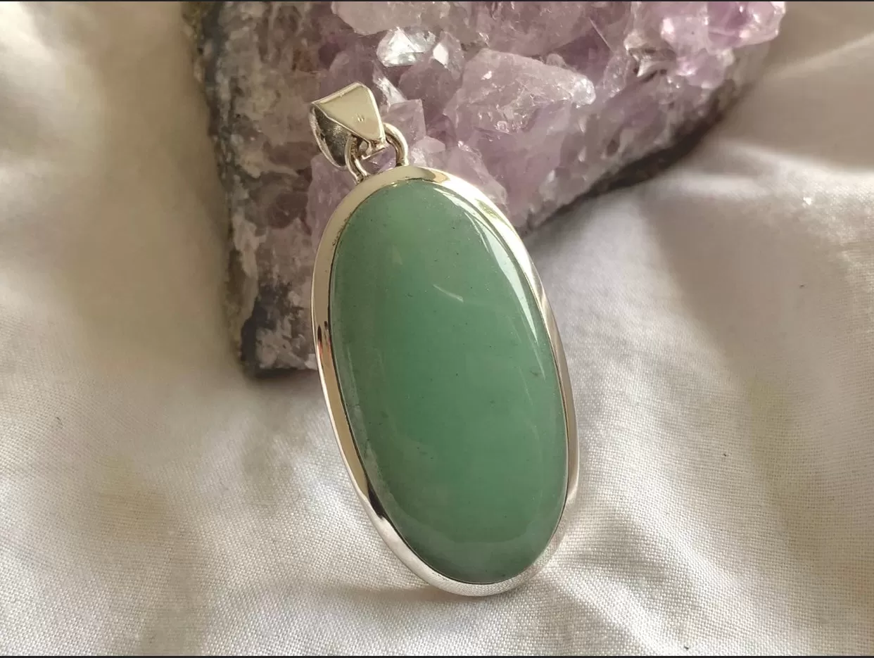 Green Aventurine Naevia Pendant - Long Oval