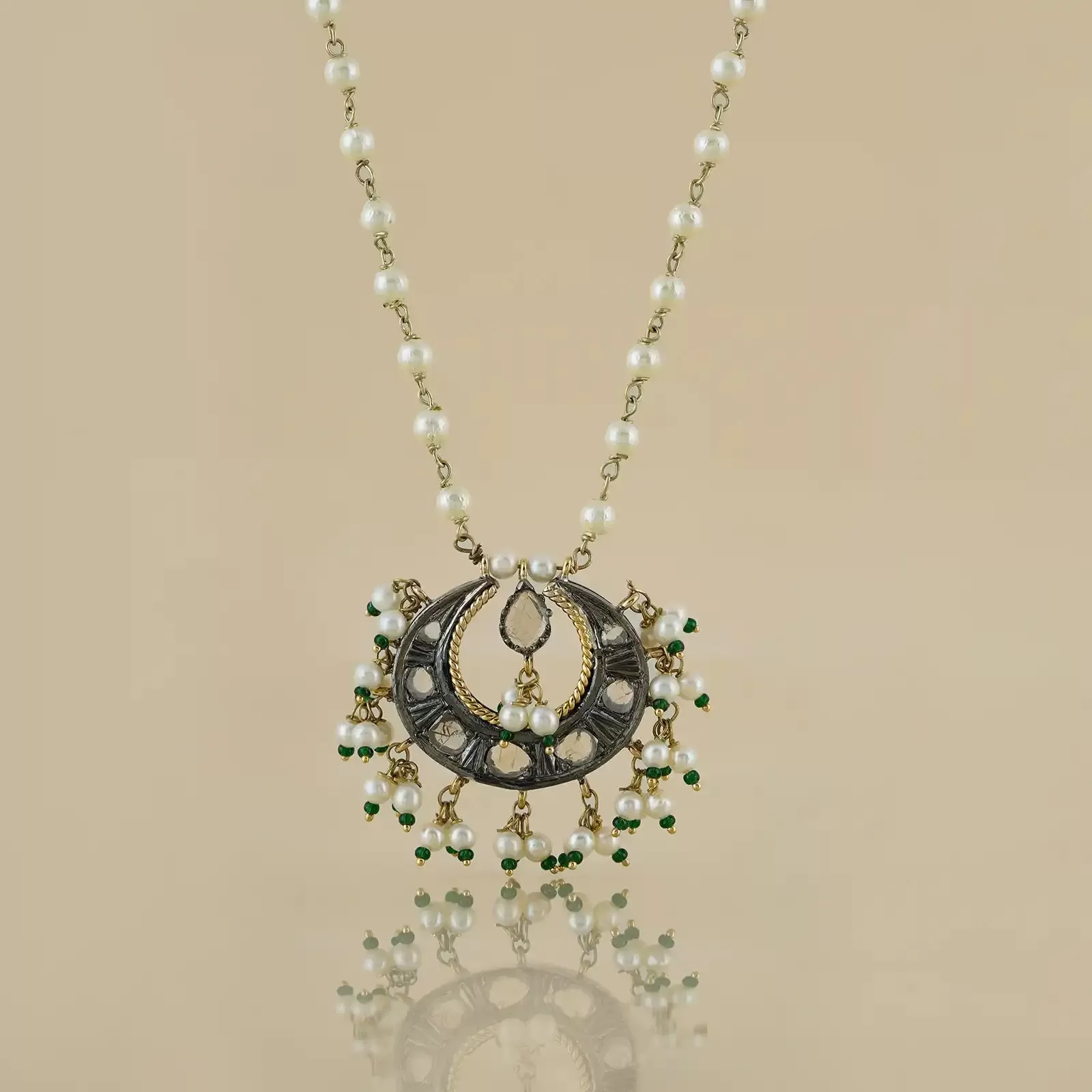 Mehnoor Pendant