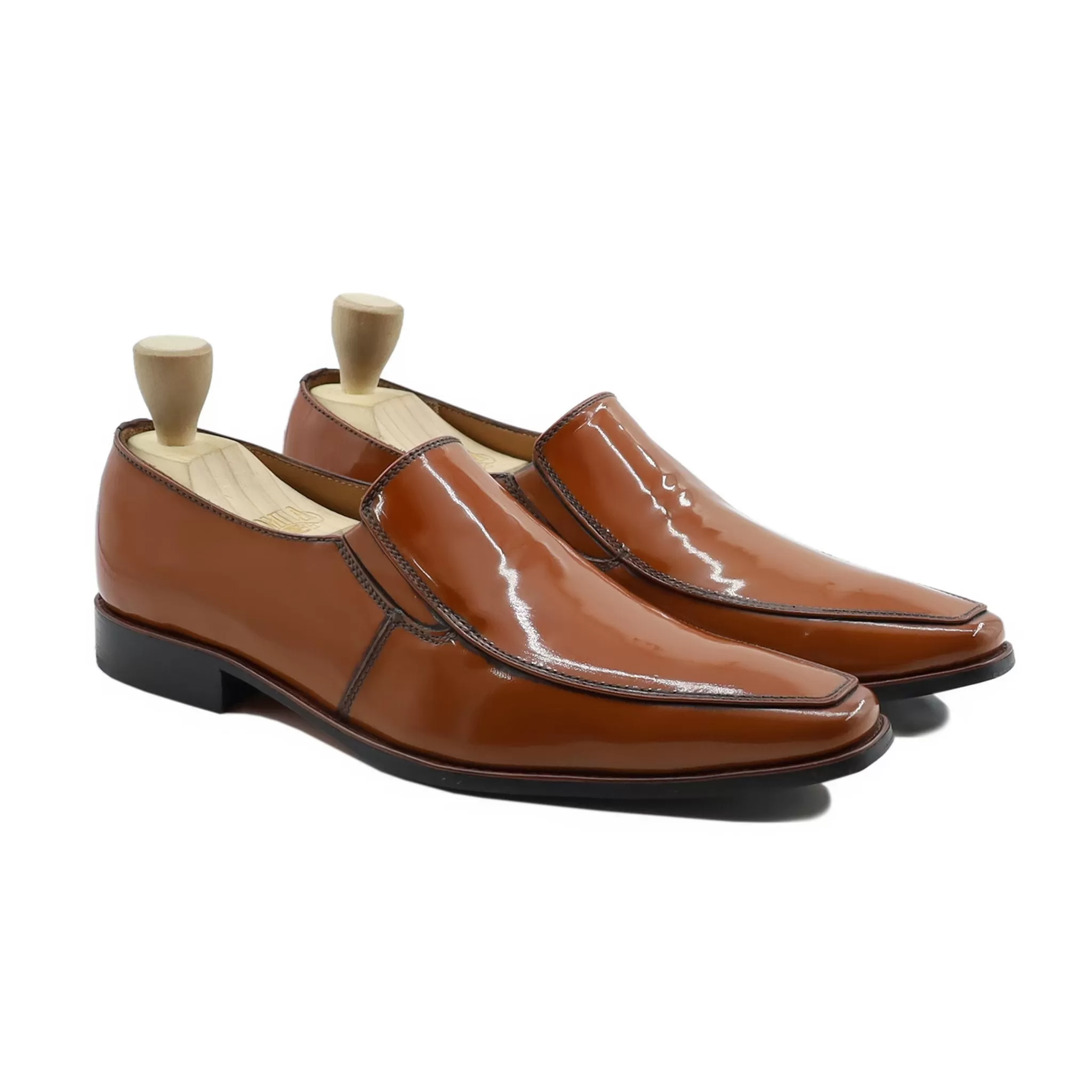 Memphis - Tan Patent Loafer