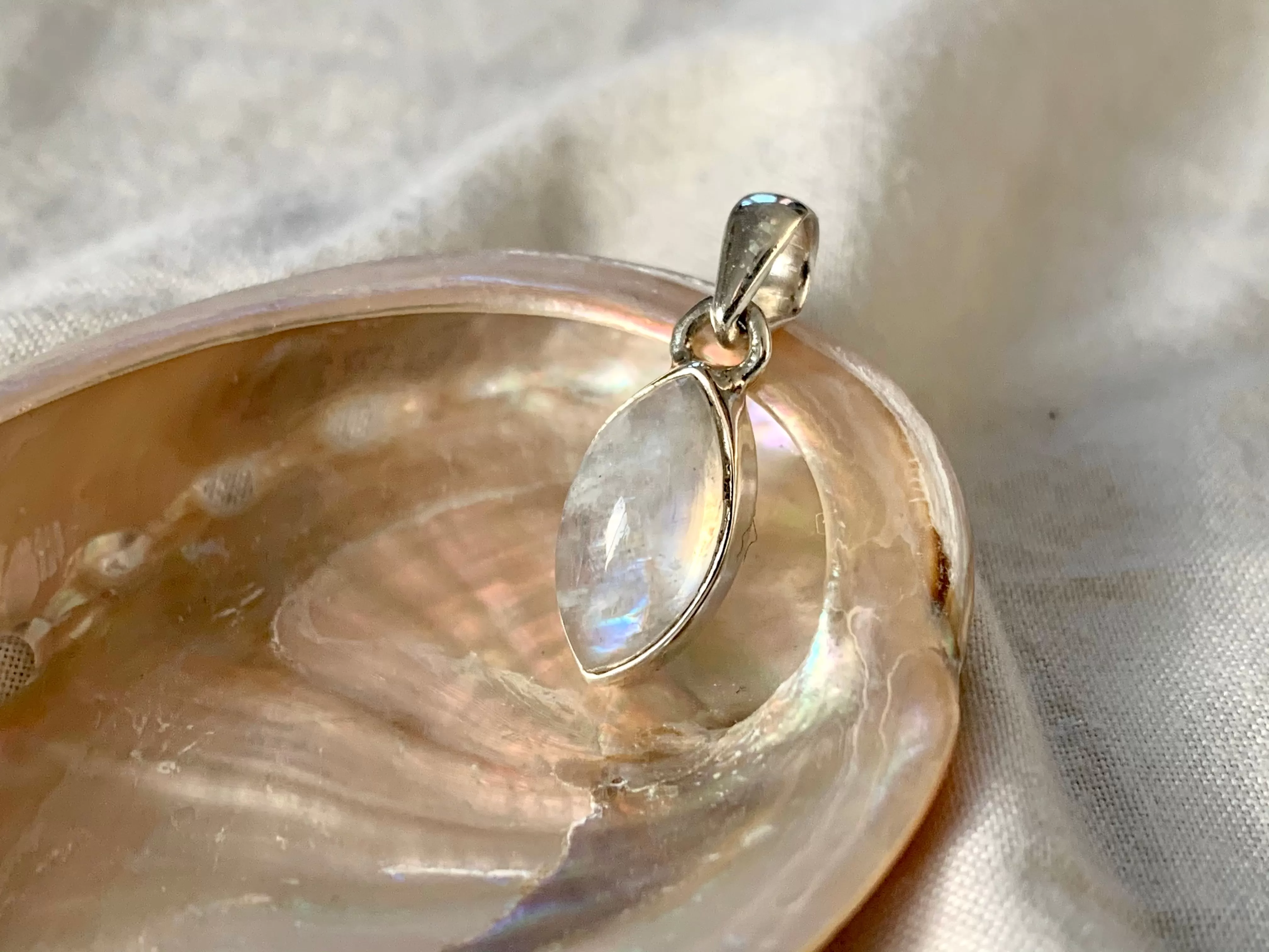 Moonstone Akoni Pendant - XSmall Marquise