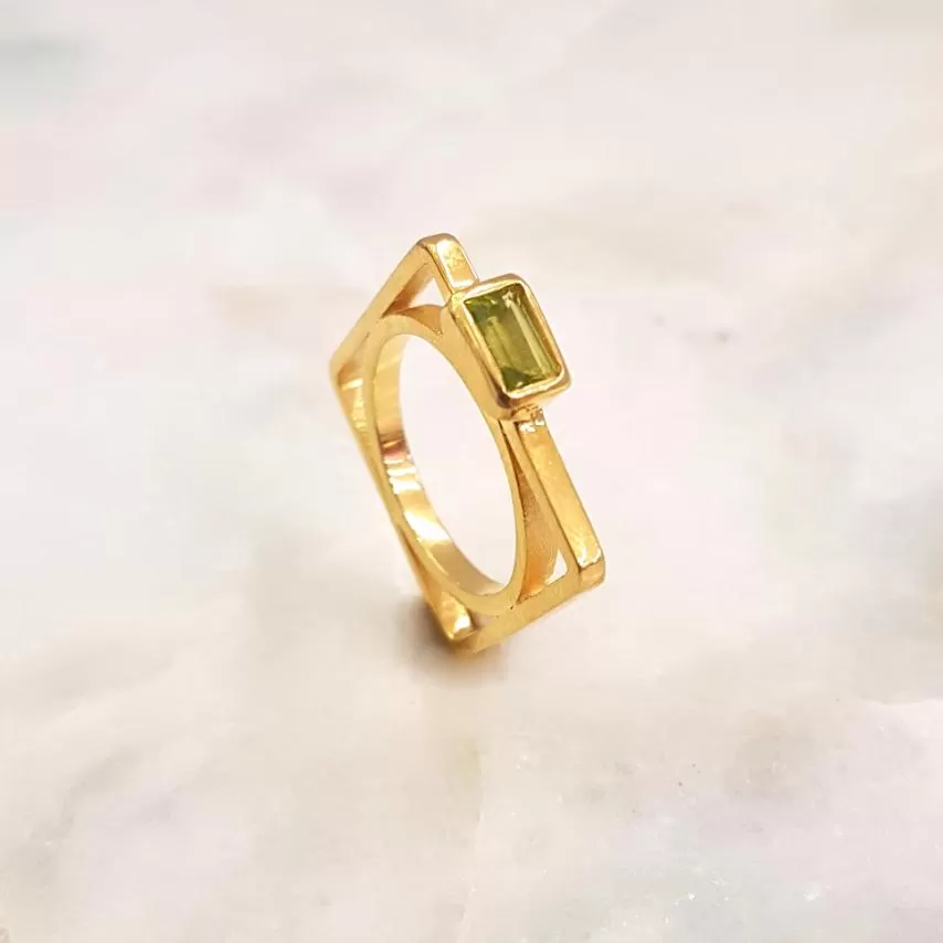 Peridot Minette Cube Ring