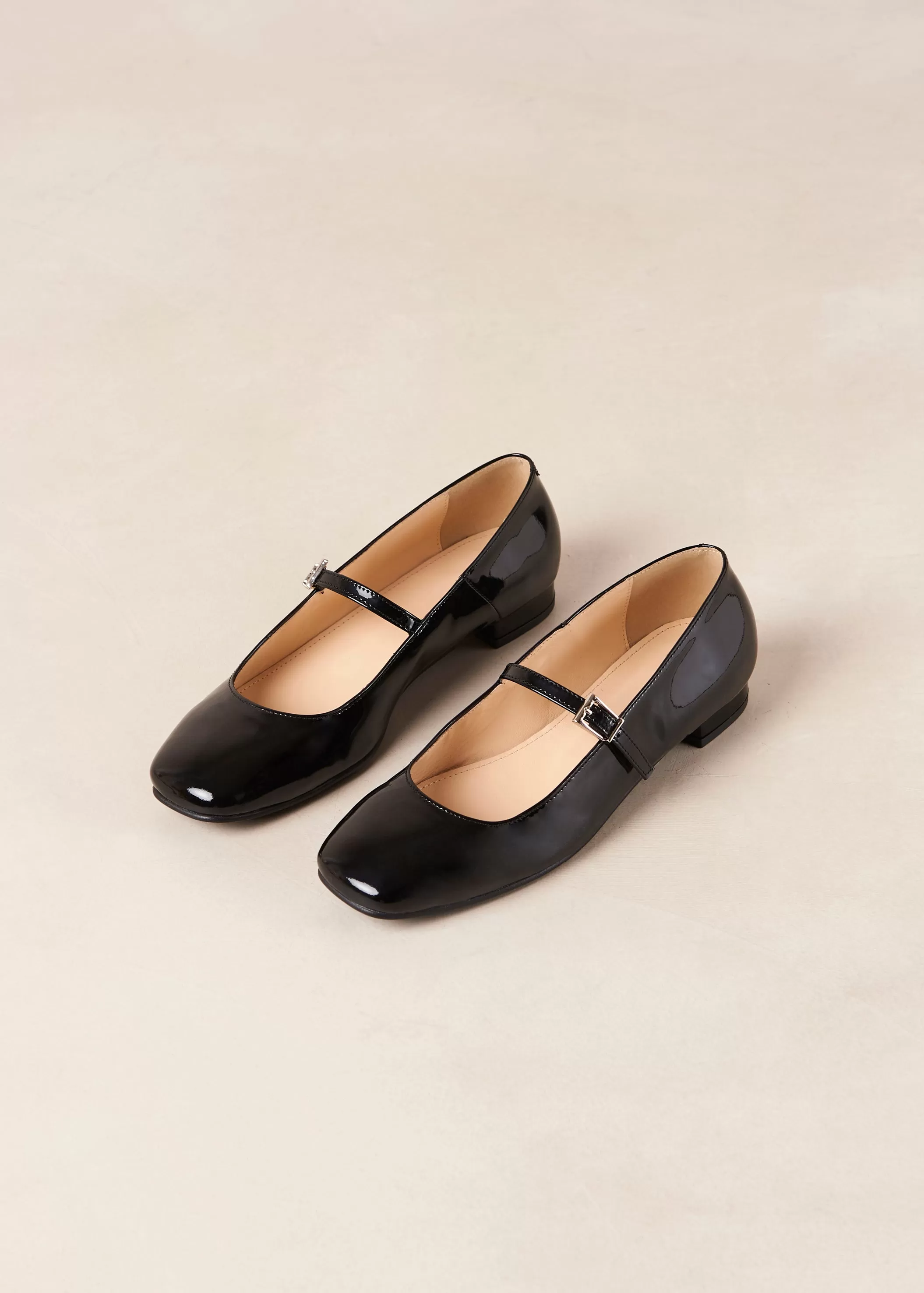 Por Do Sol Onix Black Leather Ballet Flats