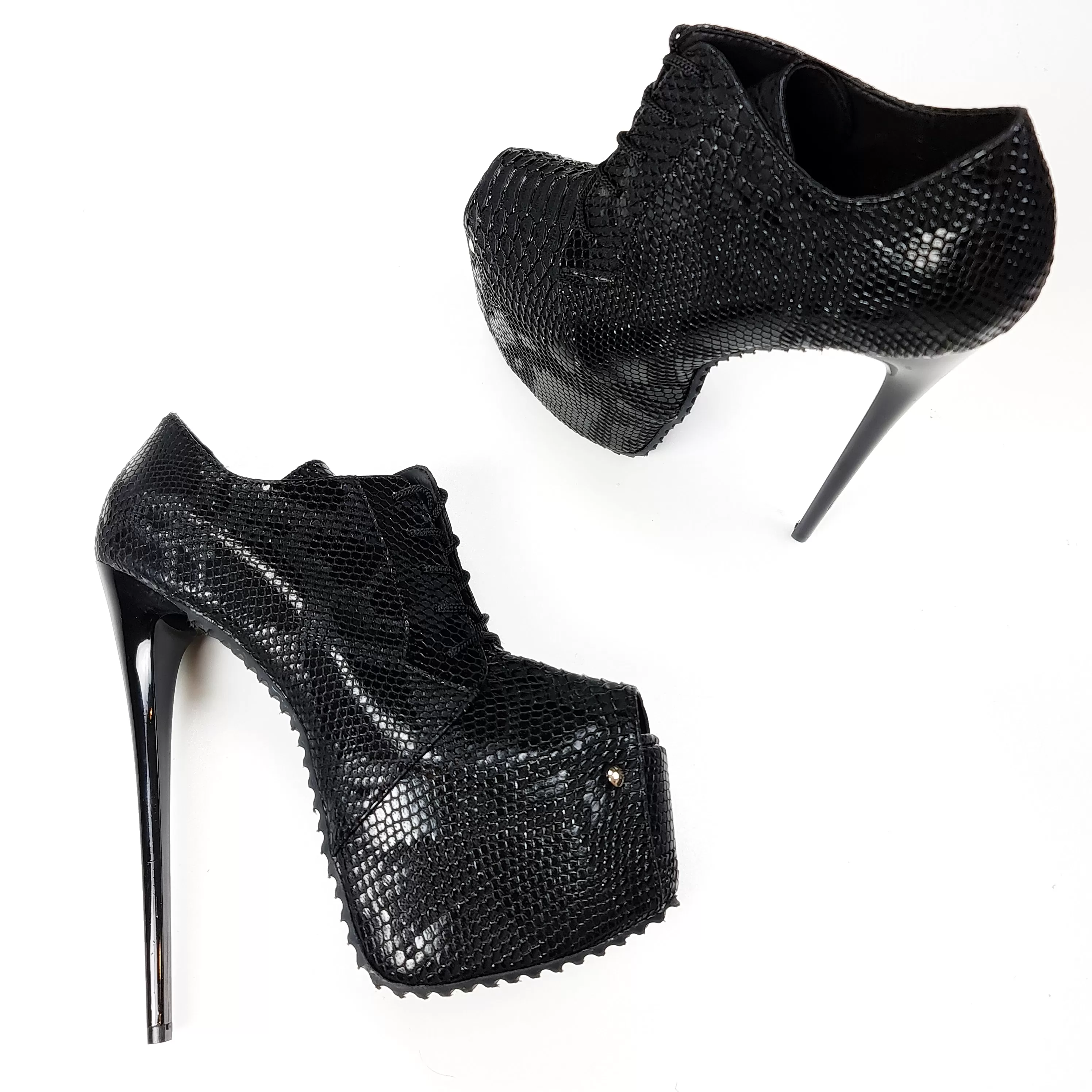 Serrated Sole Black Oxford Croco Ankle Heels