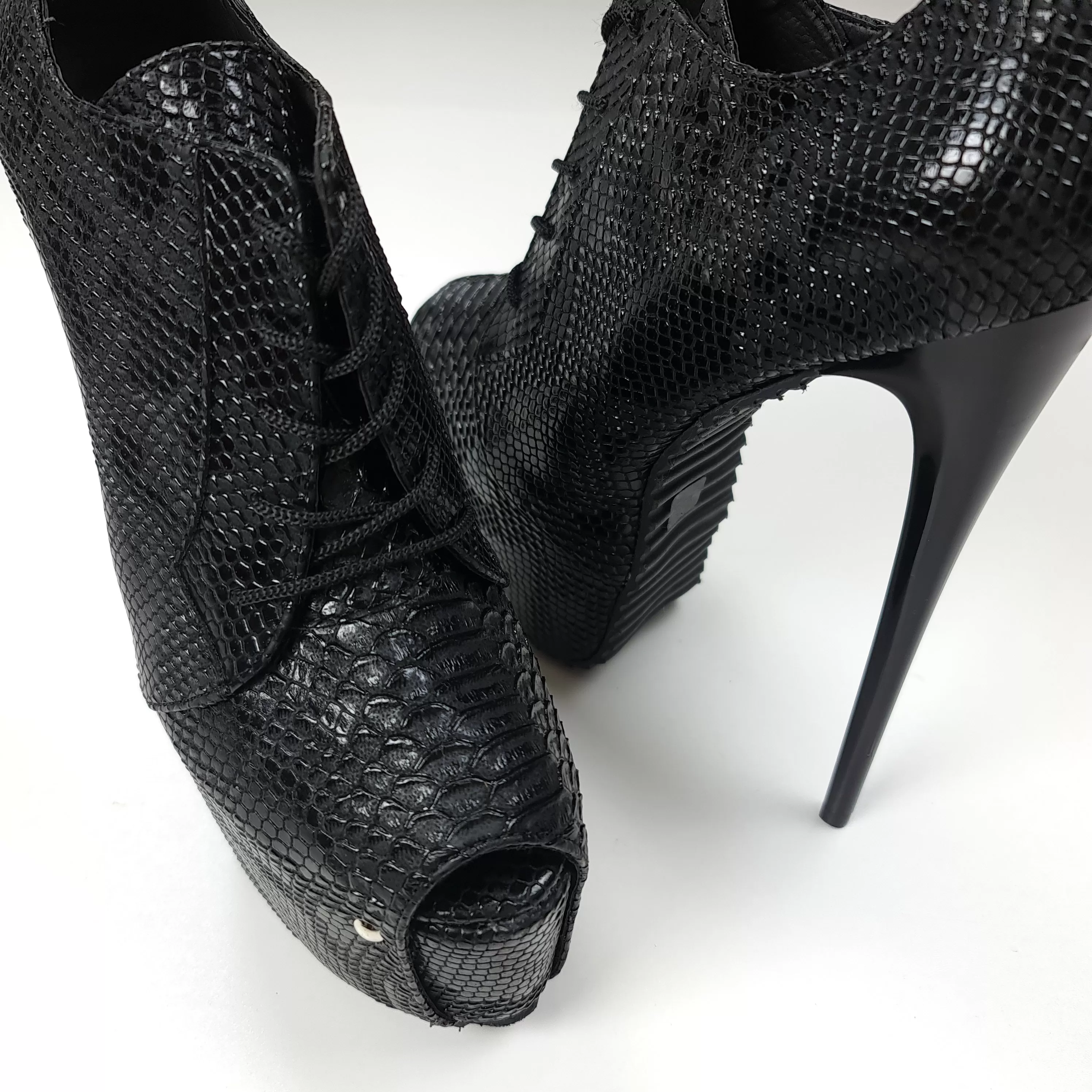 Serrated Sole Black Oxford Croco Ankle Heels