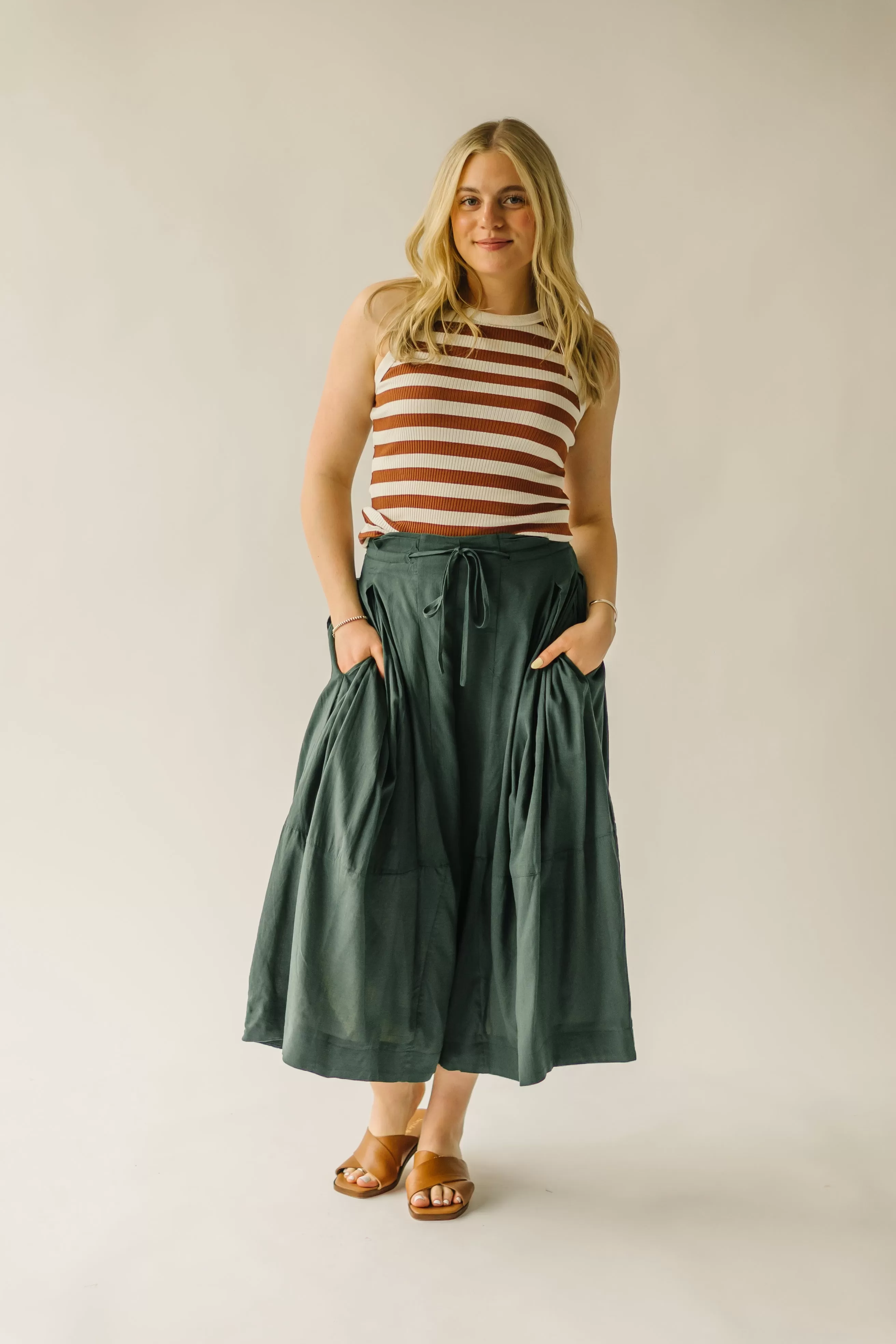 The Melhart Wide Leg Pant in Jungle Green